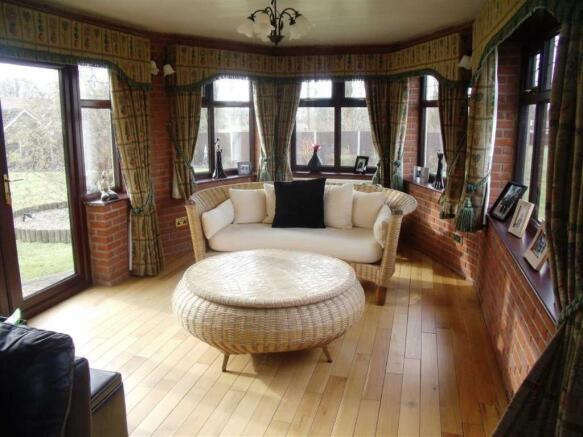 GARDEN ROOM