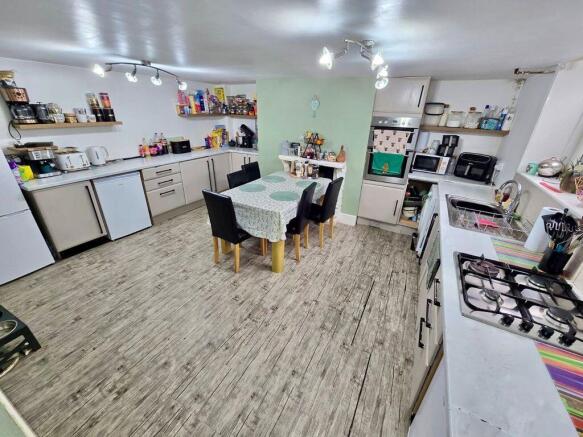 3 bed Terraced for sale Image 5