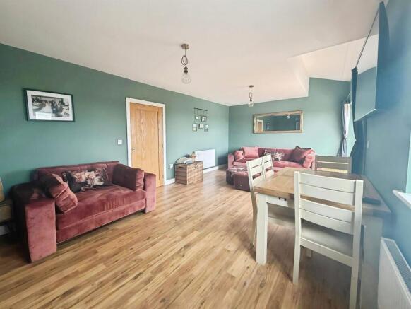 3 bed Detached for sale Image 5