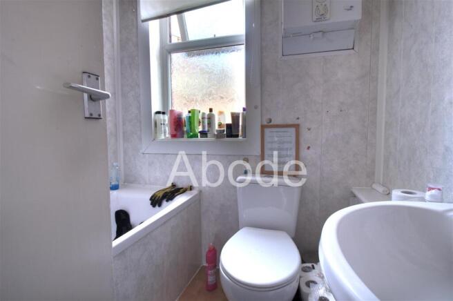 5 bed House to rent Image 7