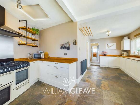 Kitchen/ Breakfast R