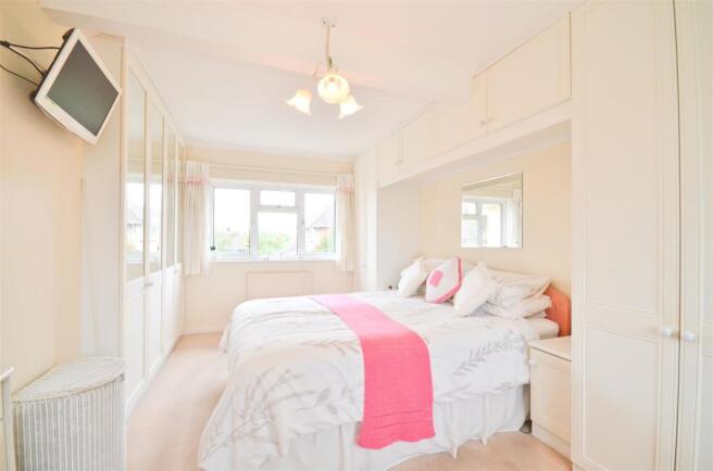 Bedroom (2).JPG