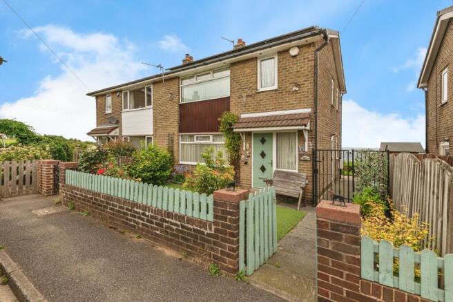 3-bed semi-detached on Foxroyd Lane, Dewsbury, WF12, £185,000