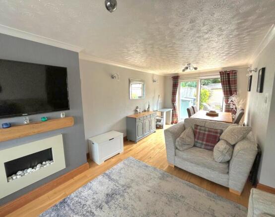 5 bed Semi-Detached for sale Image 12