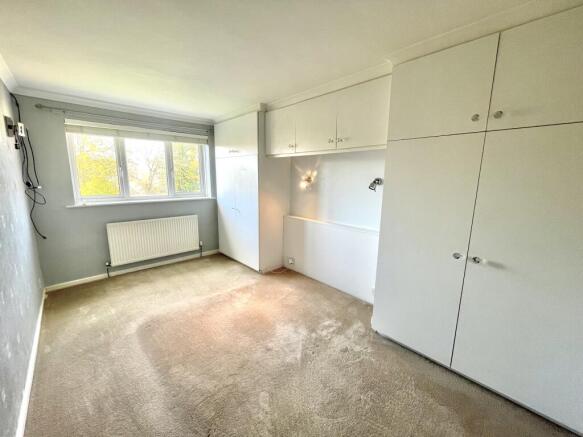 2 bed Semi-Detached to rent Image 5