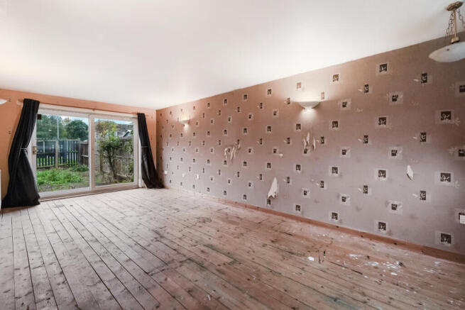 11 Stonebank, Ladywell, Livingston, West Lothian photo 2