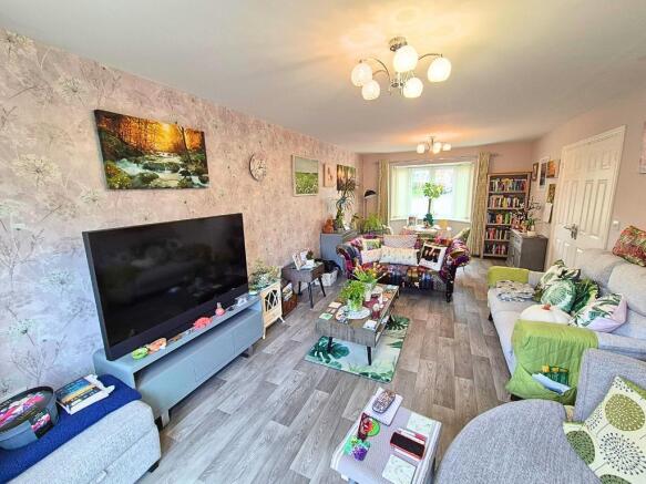 7, Lower Leys Way, Leominster, Herefordshire, HR6 0SS photo 4