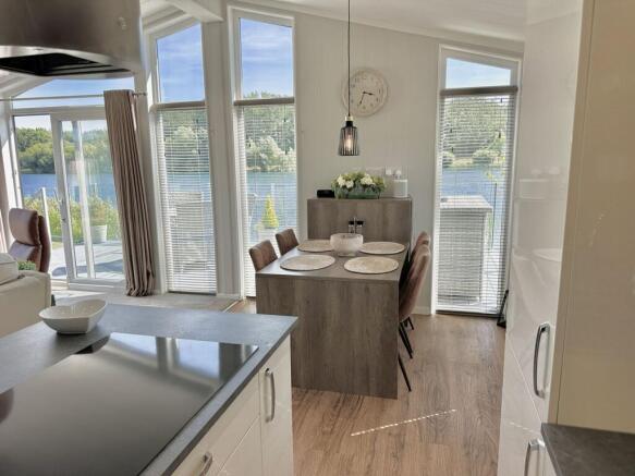 2 bed Park Home for sale Image 9
