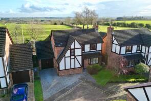 10, Grove Farm Close, Long Buckby NN6 7XH