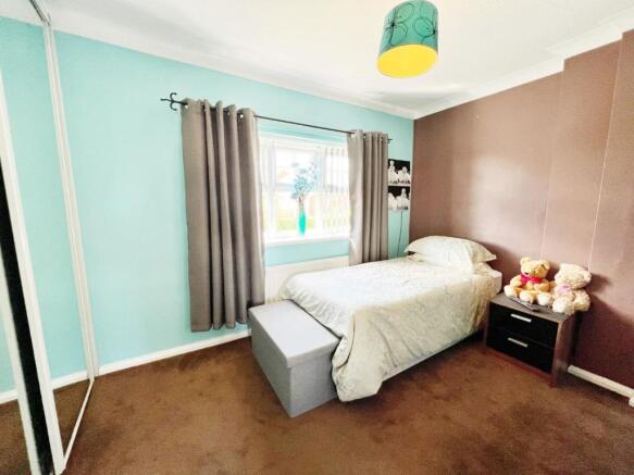 Bedroom 2 pic 2.jpg