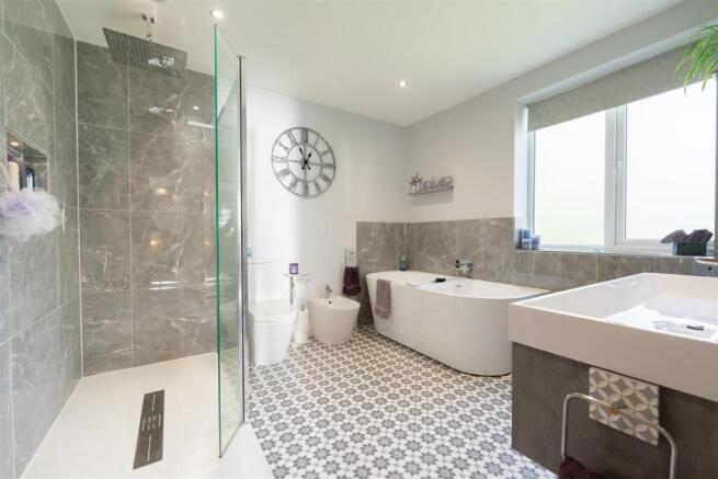 En Suite .jpg