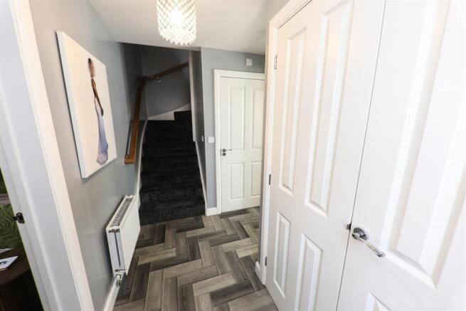 3 bed Semi-Detached for sale Image 8