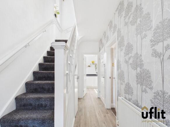 3 bed Semi-Detached for sale Image 6