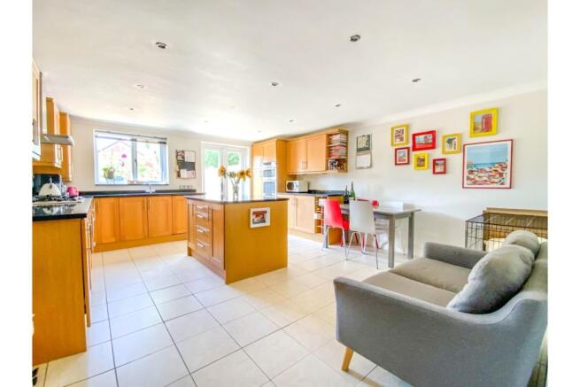 Kitchen/Dining Room