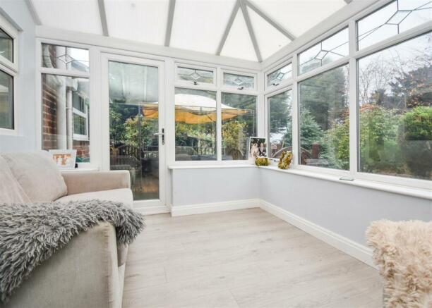 5 Manor Close - Conservatory.jpg