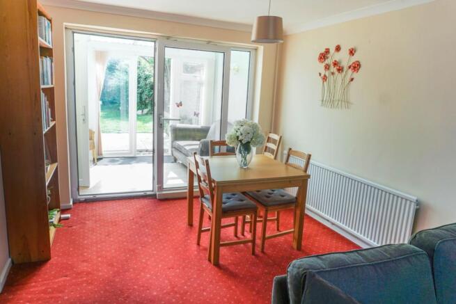 Lounge/Dining Room