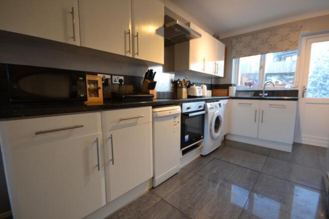 kitchen / breakfast 