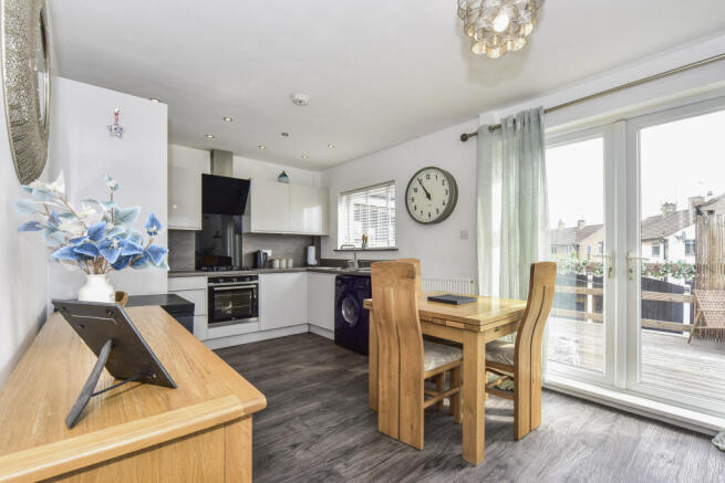 3 bed Semi-Detached for sale Image 5