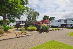 32, Kings Paddock, Park Close, Hampton TW12 2EF
