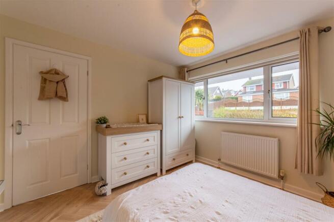 11 Hazel Close-6.jpg