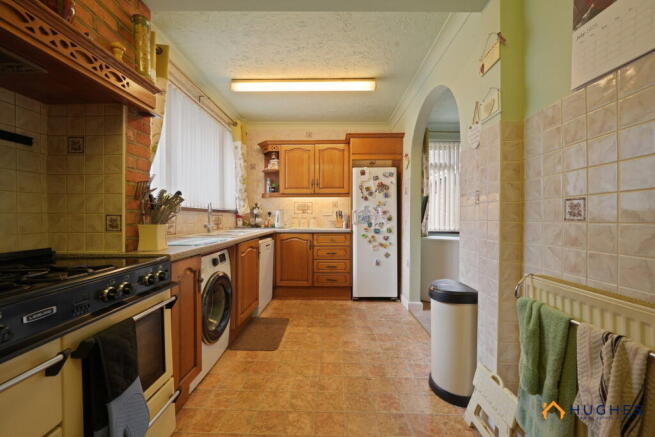 4 bed Detached Bungalow for sale Image 9