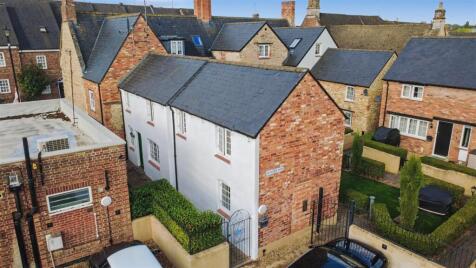 NN14 Jacques's Yard, Thrapston