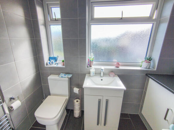 3 bed Semi-Detached for sale Image 7