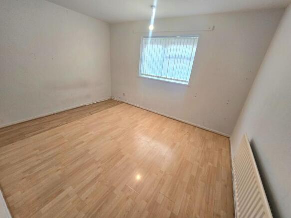 1 bed Flat to rent Image 5