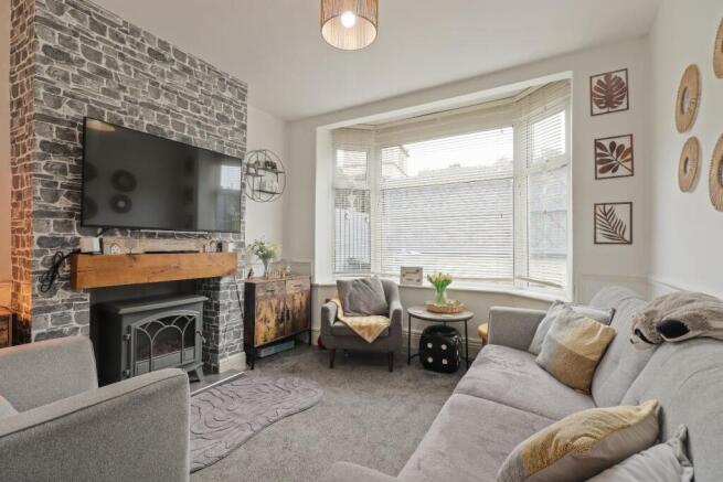 3 bed Semi-Detached for sale Image 4