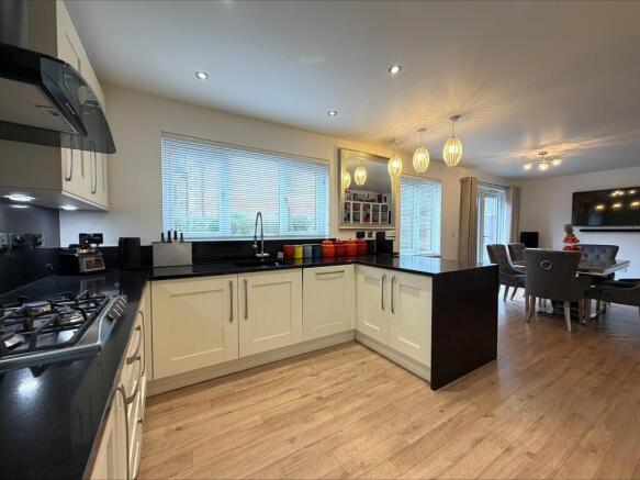 processed-06195EE...