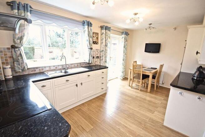 Kitchen/Breakfast