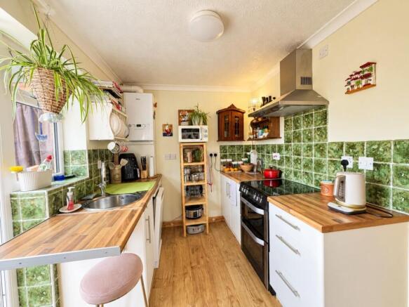 Severn Close - kitchen 1.1.jpeg