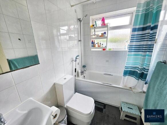 4 bed Semi-Detached for sale Image 6