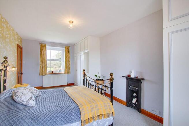 2 bed House for sale Image 11