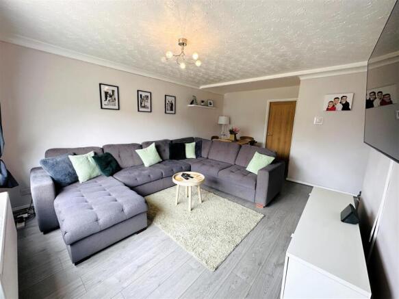 3 bed Detached for sale Image 6