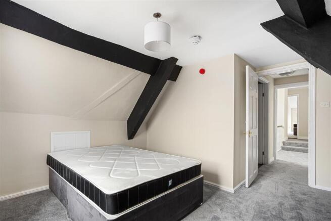 2 bed Apartment to rent Image 12