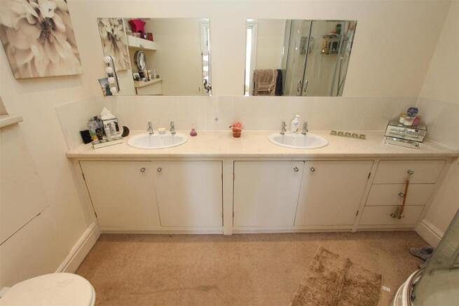 En Suite.jpg