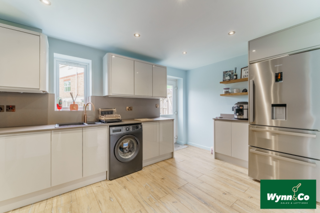 3 bed Semi-Detached for sale Image 7