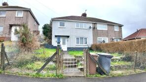 32, Tree Tops Avenue, Blackwood NP12 1JF