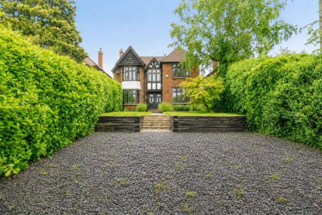 82 Bilton Road