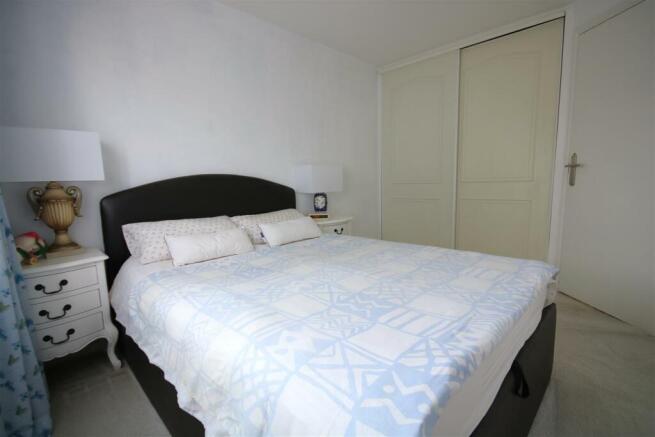 bed1..JPG