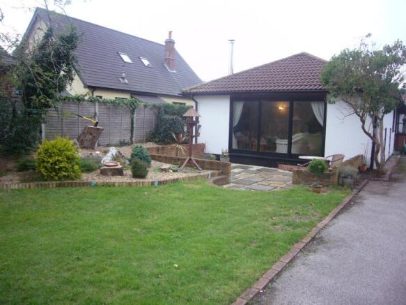 Photo 10