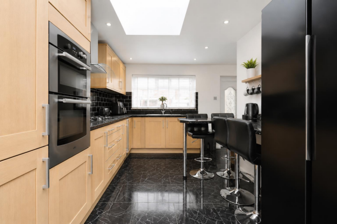 2 bed Terraced for sale Image 6