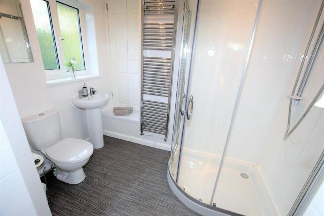 Dual Access En Suite