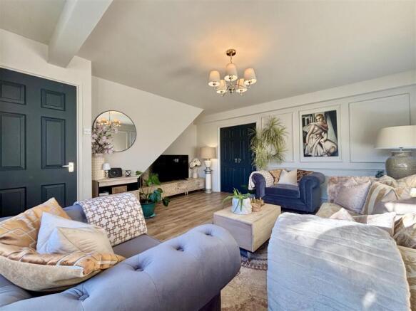 3 bed Town House for sale Image 4