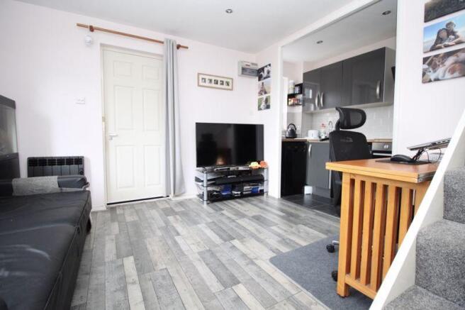 Kitchen/Living...