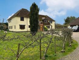 Holt Cottage, Heatherwold, Newtown RG20 9BG