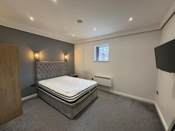 2 bed Apartment to rent Image 7