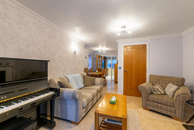 Lounge 2