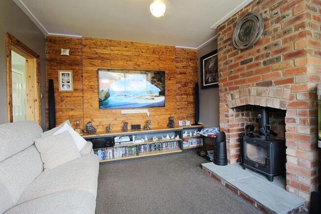 4 bed Semi-Detached for sale Image 4
